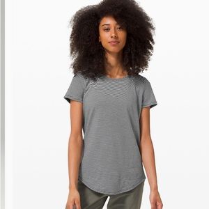 Lululemon Love crew neck shortsleeve t-shirt (lightweight)